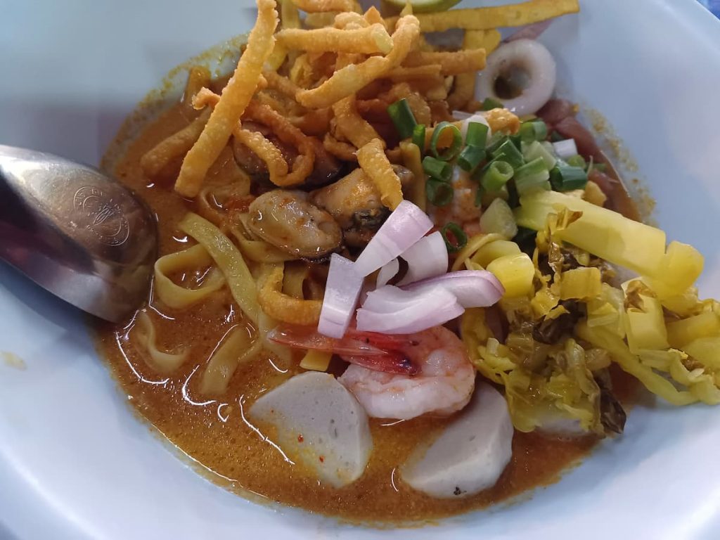 タイ北部・チェンマイ周辺で親しまれるカオソーイ