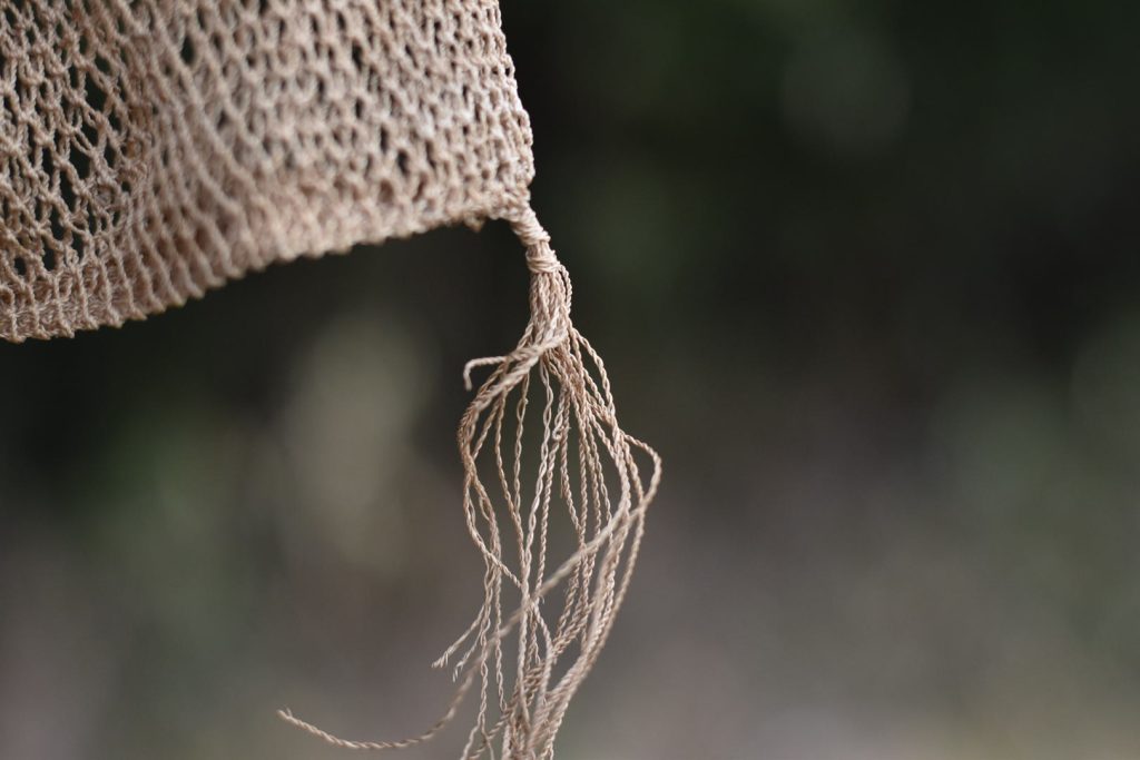 葛のショルダーバッグの装飾